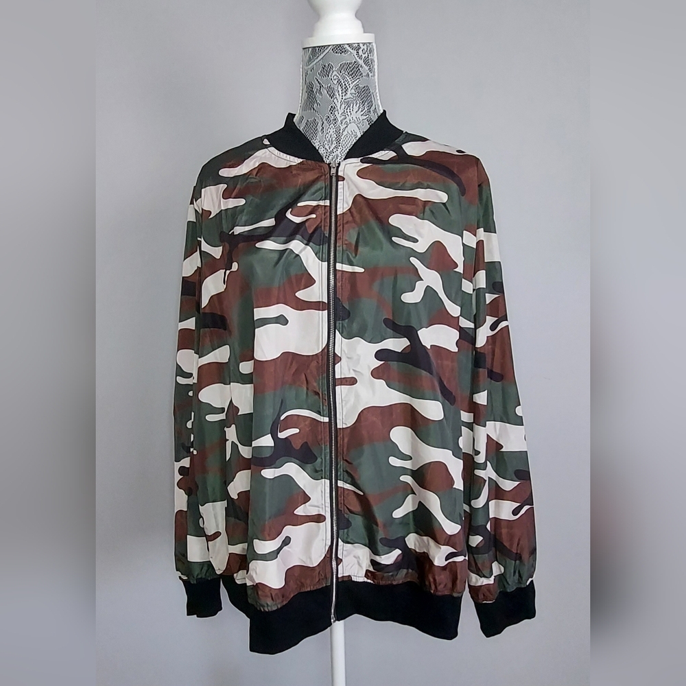 EMERY ROSE Clasi Plus Camo Print Zip Up Long Sleeve Bomber Jacket Size 3X NWT
